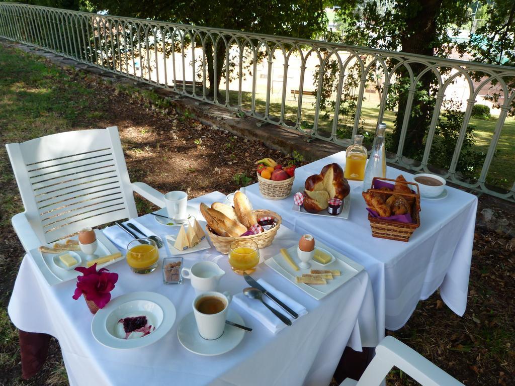Logis Hotel Restaurant La Tour De Ciron Carmaux 客房 照片