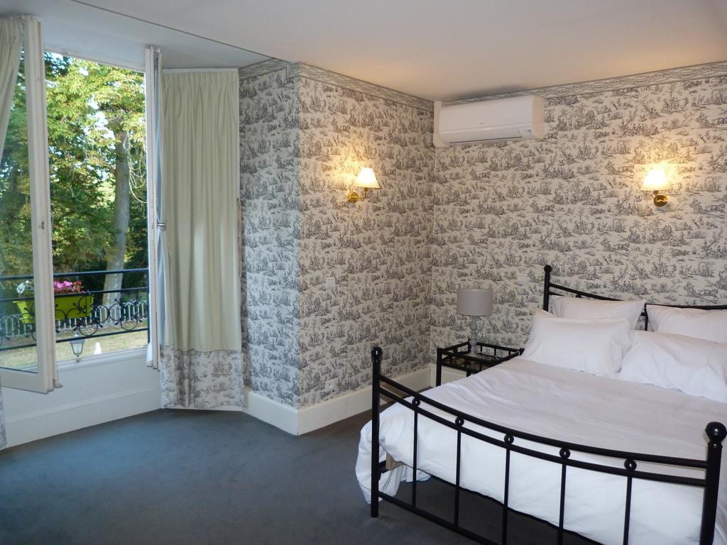 Logis Hotel Restaurant La Tour De Ciron Carmaux 客房 照片