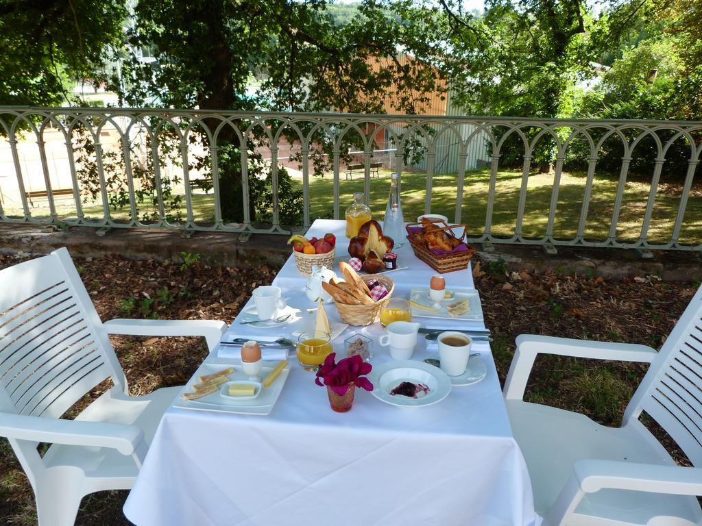 Logis Hotel Restaurant La Tour De Ciron Carmaux 客房 照片