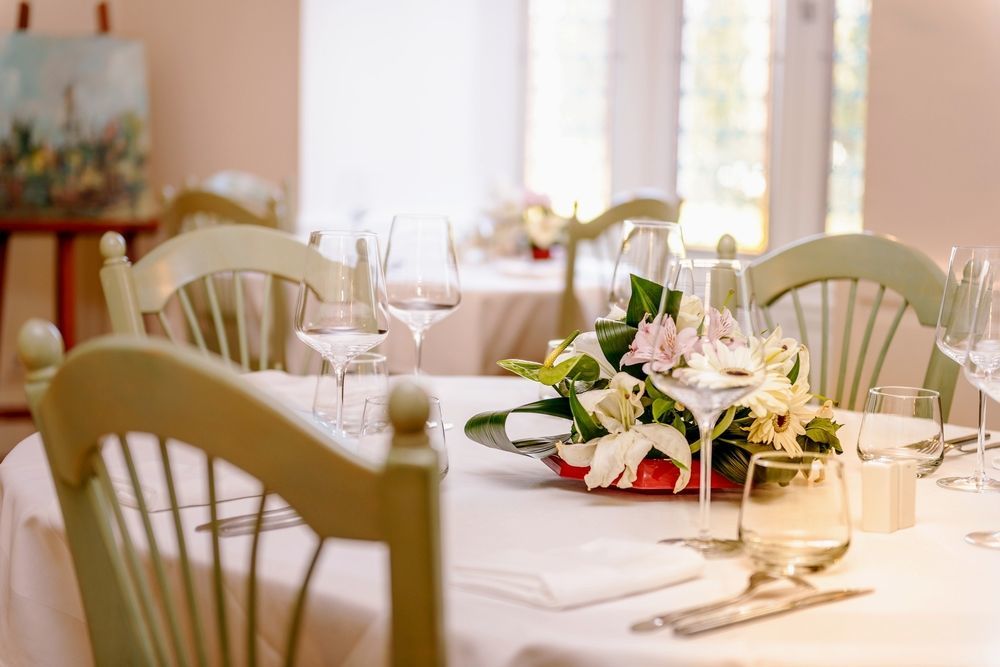 Logis Hotel Restaurant La Tour De Ciron Carmaux 外观 照片
